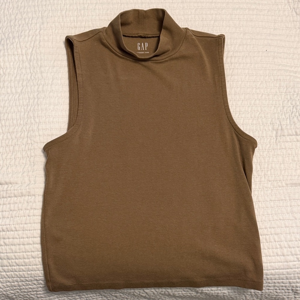 GAP Women's Tan Sleeveless Tank Top